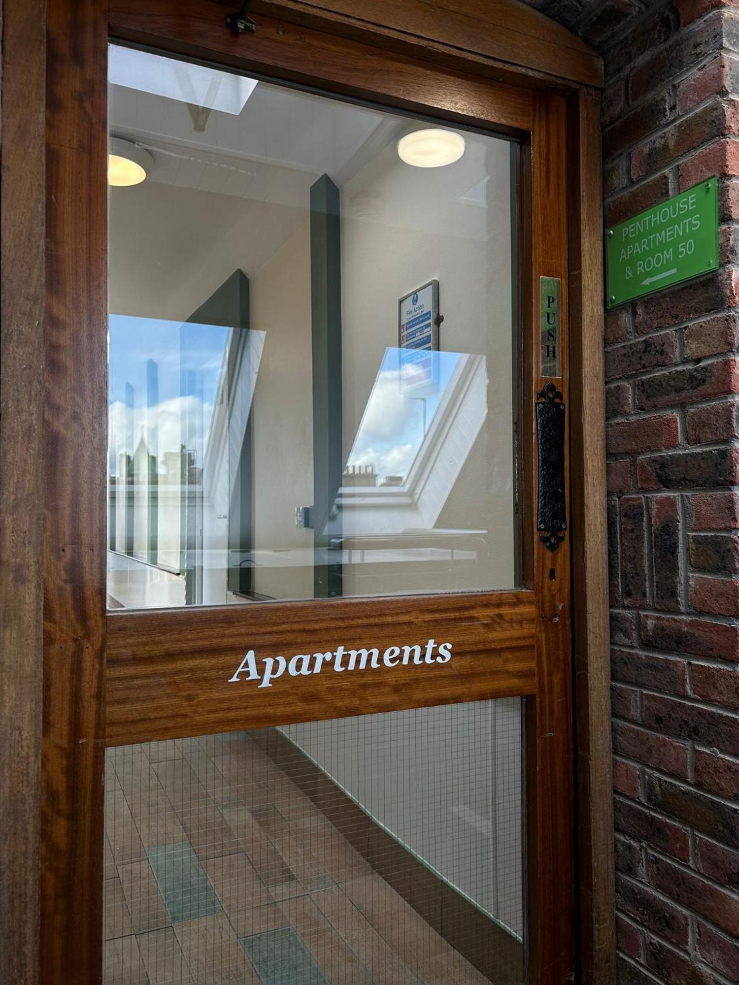 Gogartys Temple Bar Apartments ดับลิน ภายนอก รูปภาพ
